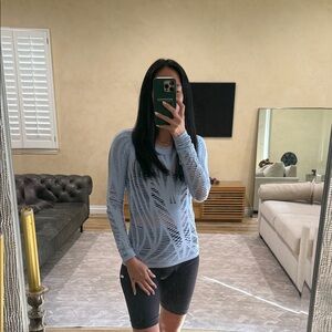 ALO Yoga Light Blue Patterned Long Sleeve Top